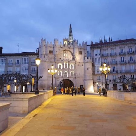 Vivienda De Uso Turistico En El Corazon De Burgos Apartamento Exterior foto