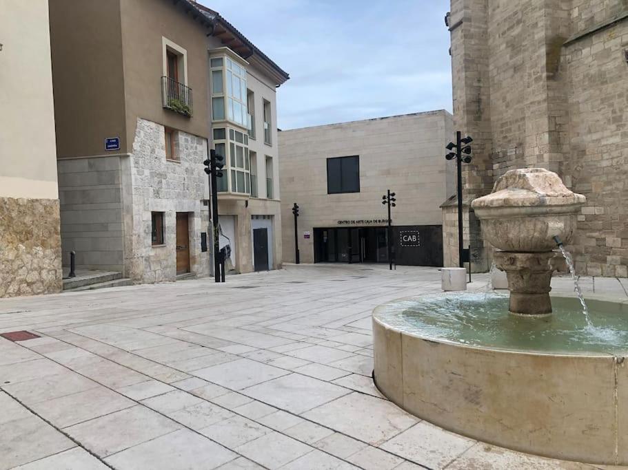 Vivienda De Uso Turistico En El Corazon De Burgos Apartamento Exterior foto